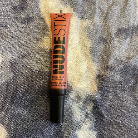 Lip Bundle: NYX, Persona, NudeStix, The Balm, Stir - Picture 6 of 13